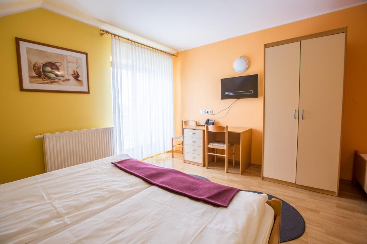 Guesthouse Beno Starse Bagian luar foto