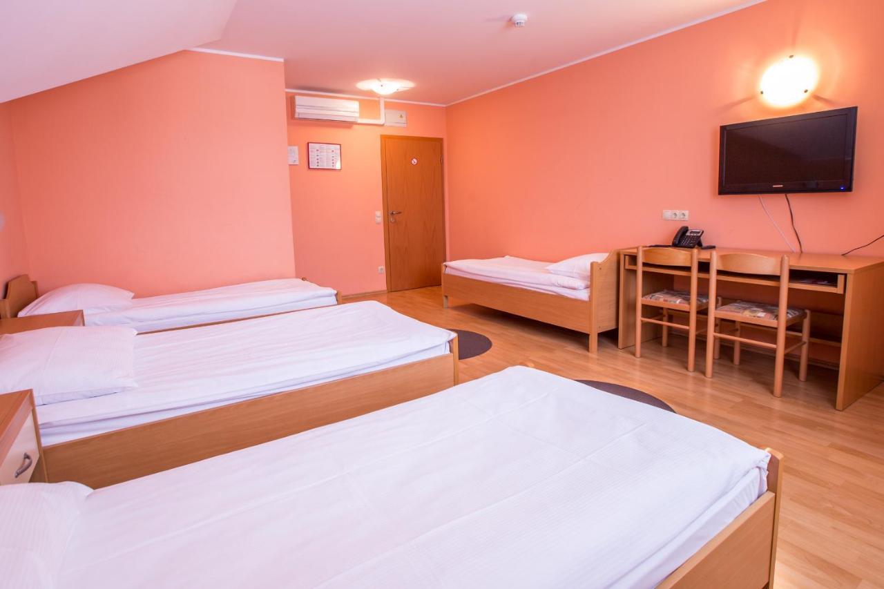 Guesthouse Beno Starse Bagian luar foto