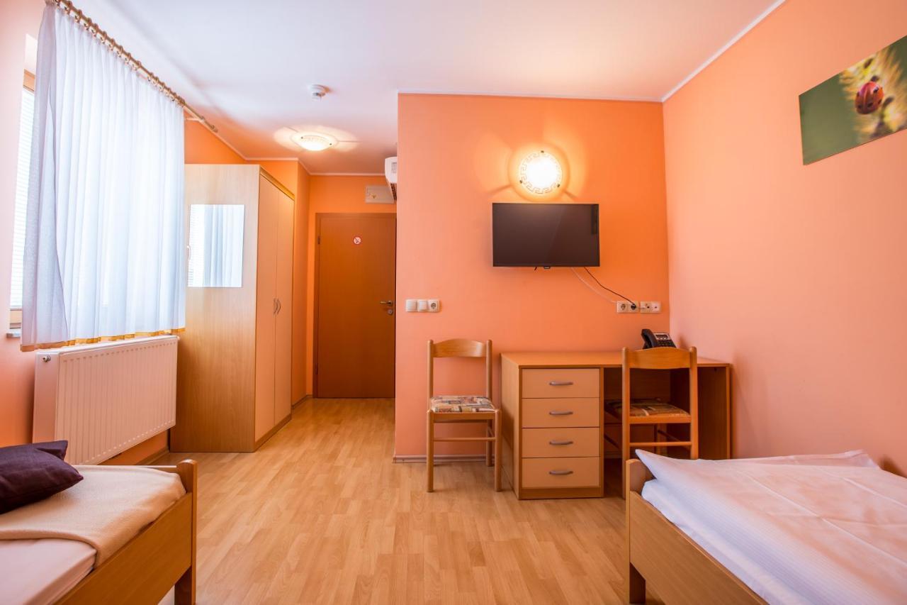 Guesthouse Beno Starse Bagian luar foto