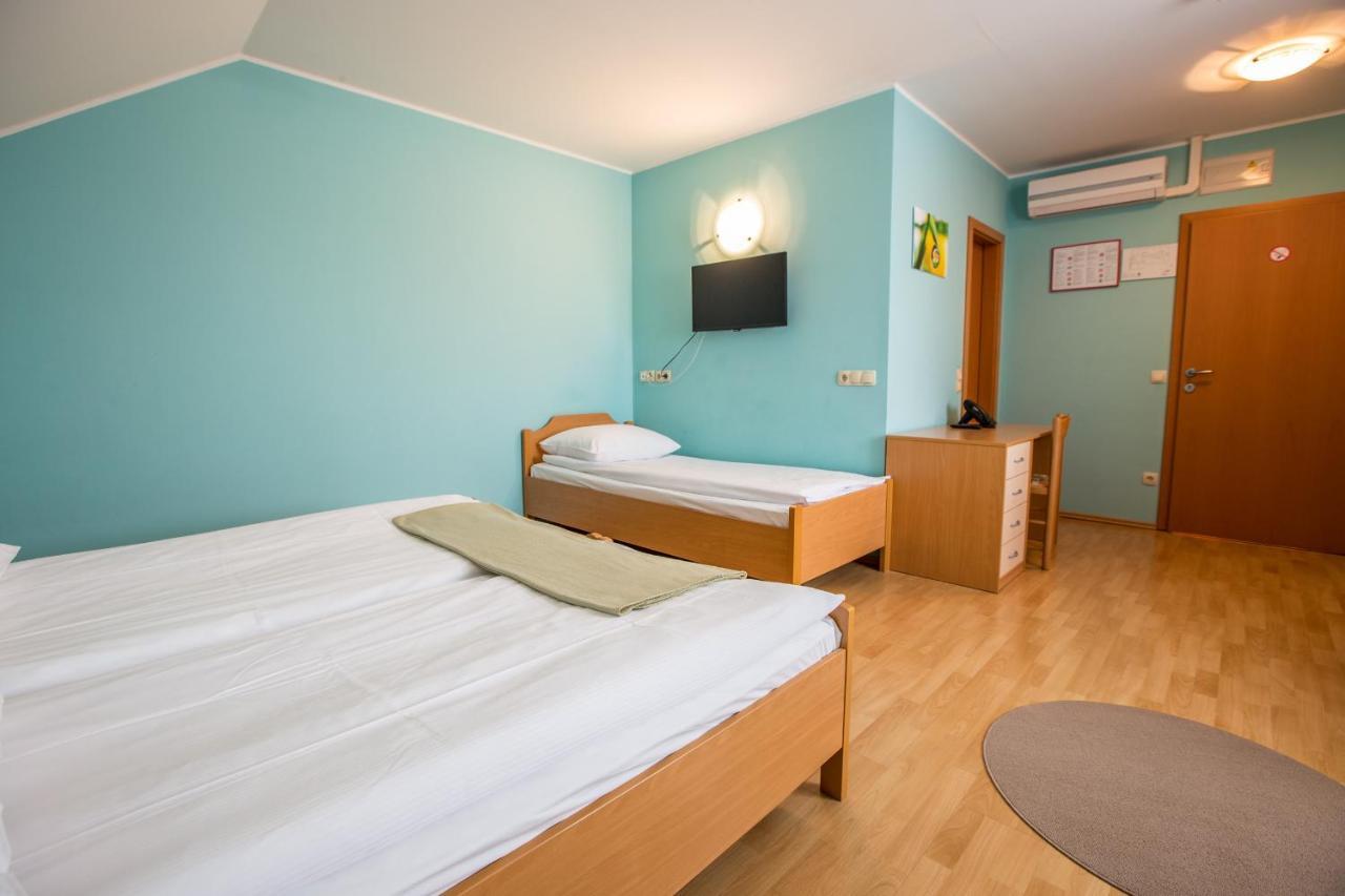 Guesthouse Beno Starse Bagian luar foto